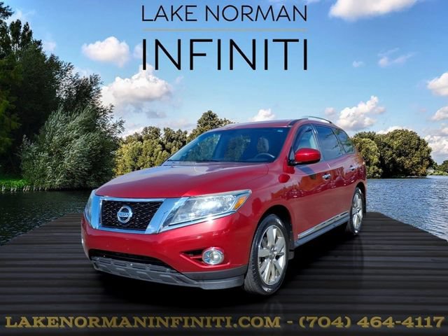 Used 2016 Nissan Pathfinder Platinum FWD image 1