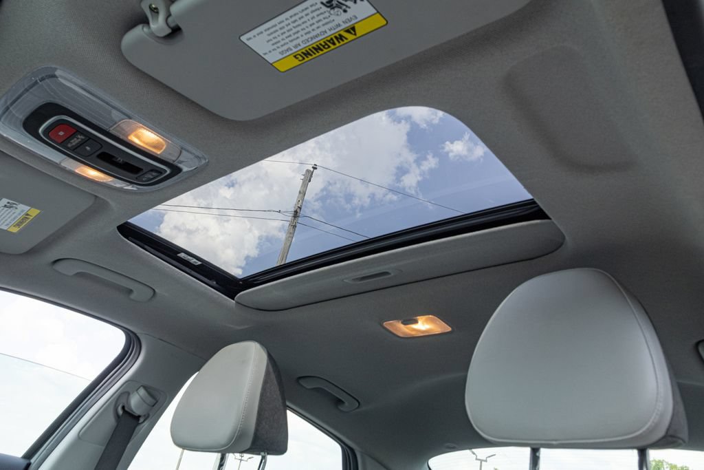 Certified 2024 Hyundai Elantra Limited FWD image 16