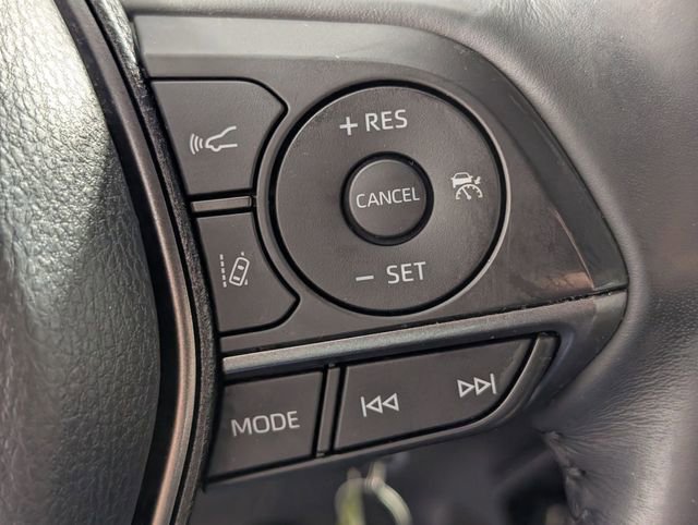 Used 2023 Toyota Camry SE image 16