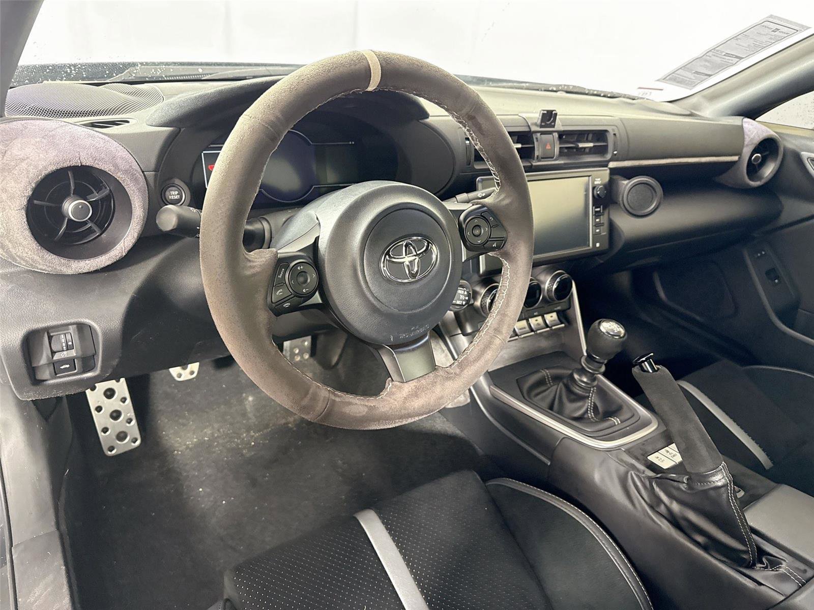 Certified 2023 Toyota GR86 Premium RWD image 4