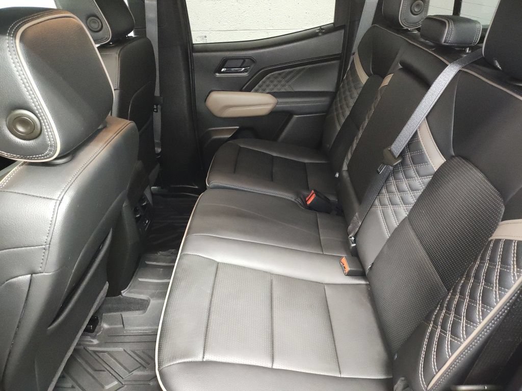 Used 2025 GMC Canyon Denali AWD/4WD image 25