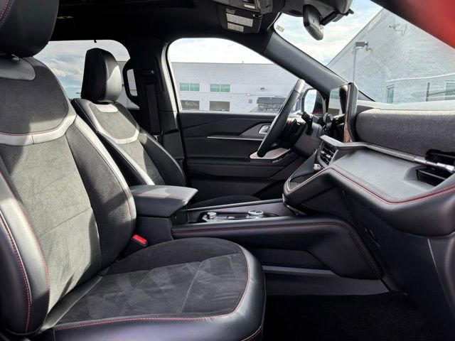 Certified 2025 Ford Explorer ST image 25