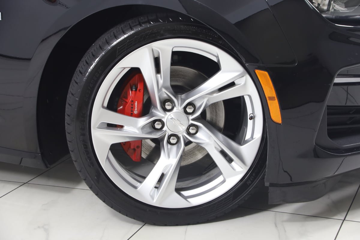 Used 2023 Chevrolet Camaro SS RWD image 17