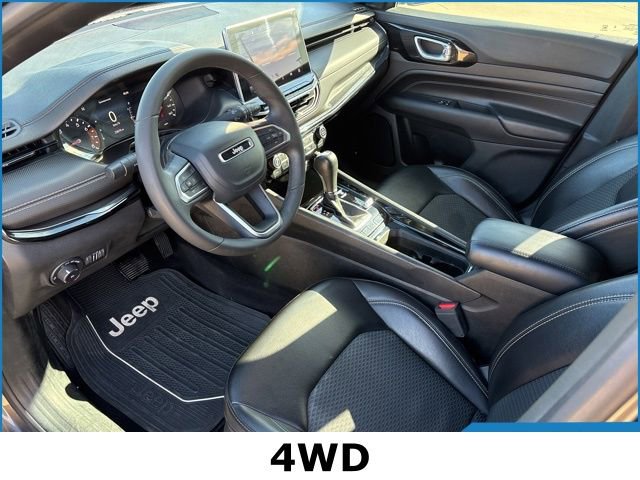 Used 2023 Jeep Compass Altitude image 12