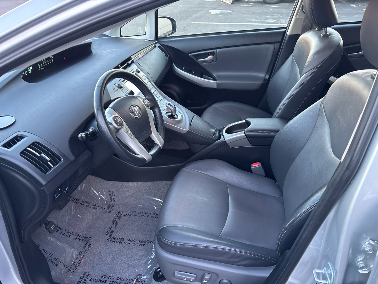 Used 2015 Toyota Prius Four image 11