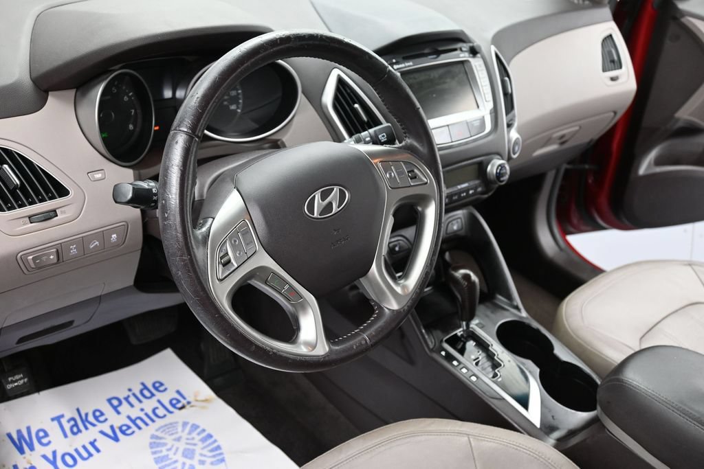 Used 2013 Hyundai Tucson Limited w/ Premium Pkg AWD/4WD image 13