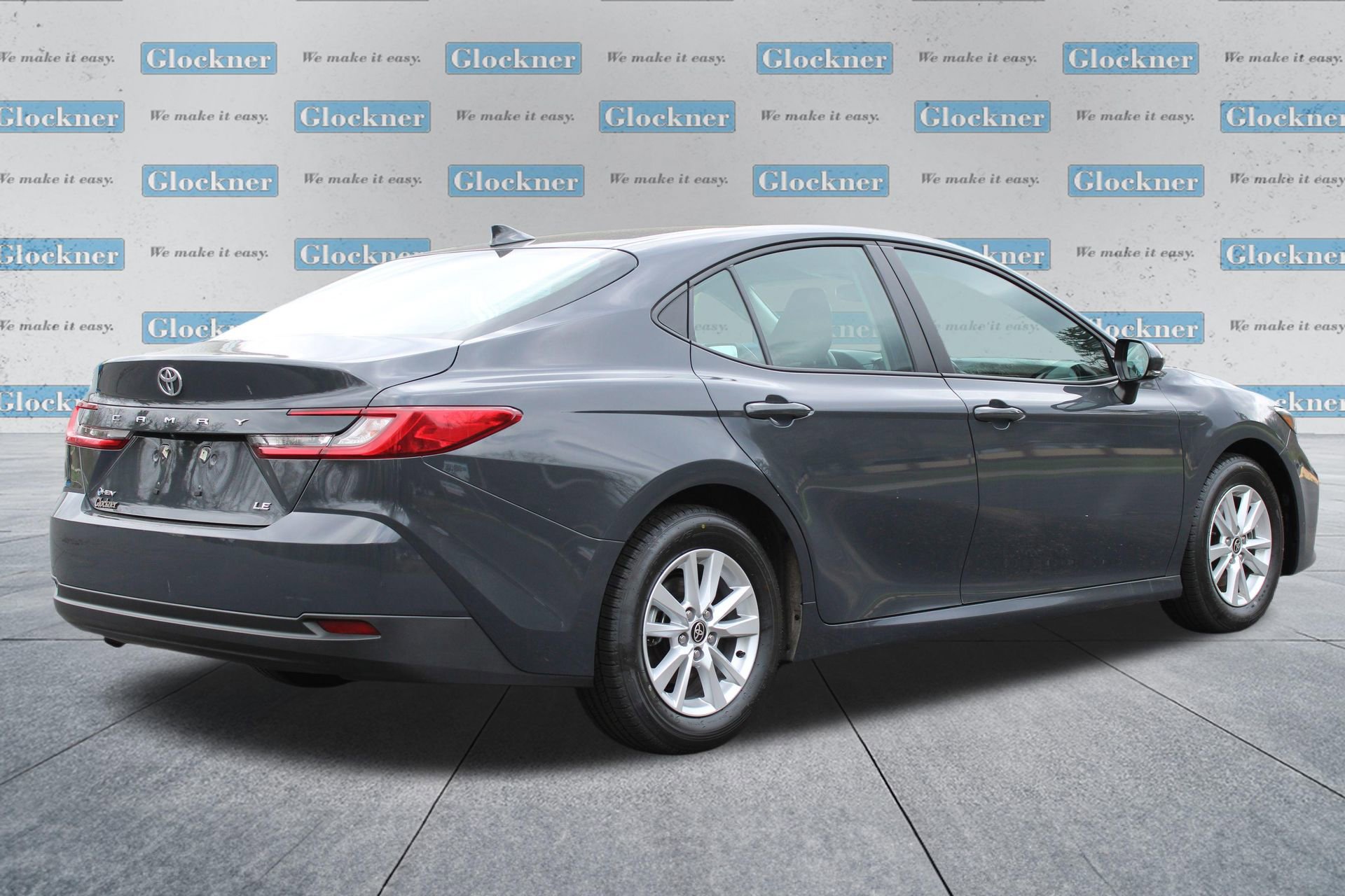 Used 2025 Toyota Camry LE image 6