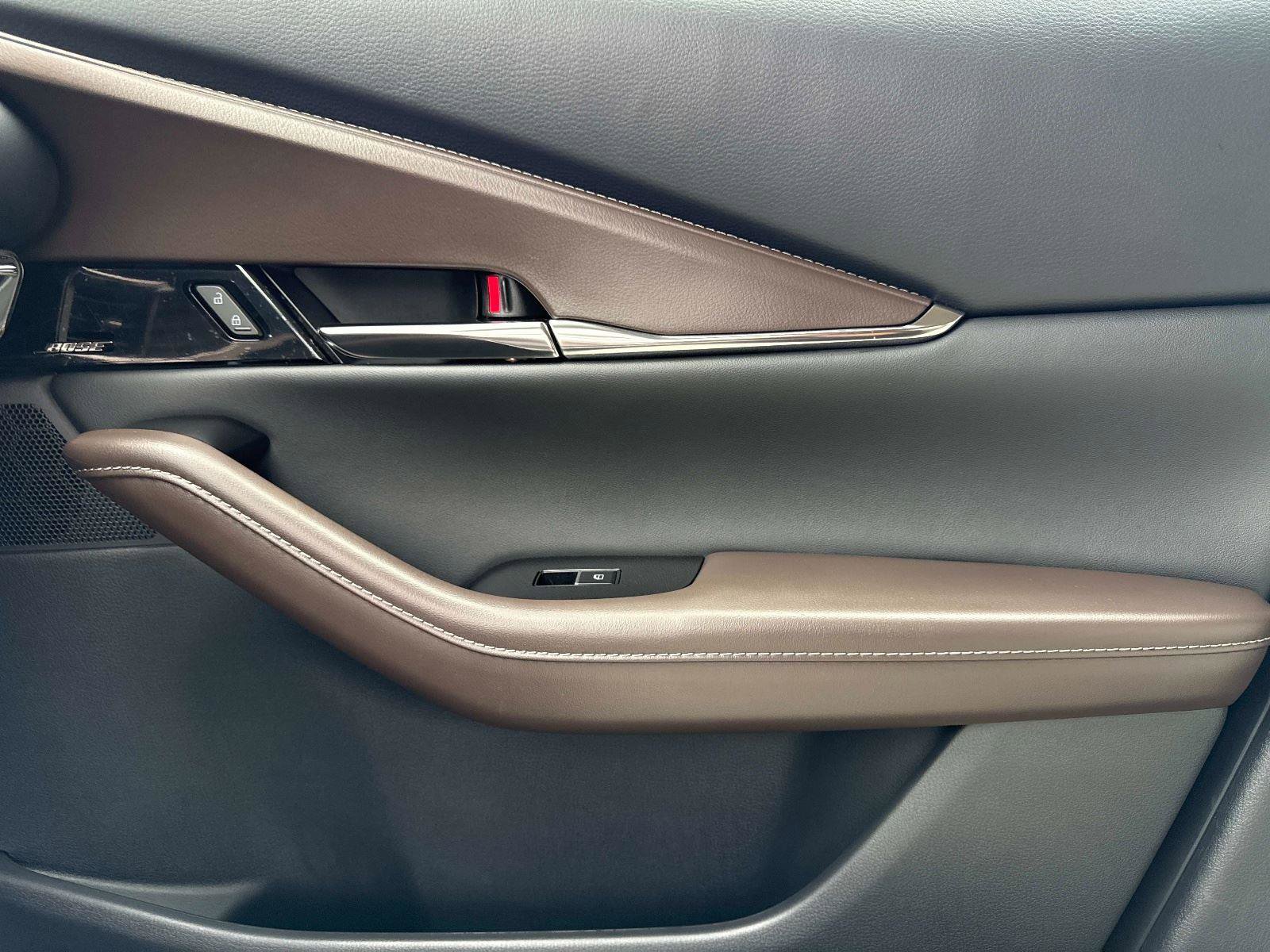 Certified 2025 MAZDA CX-30 AWD 2.5 S w/ Premium Package image 24