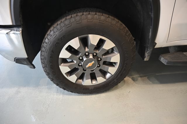 Used 2024 Chevrolet Silverado 2500 LT AWD/4WD image 28