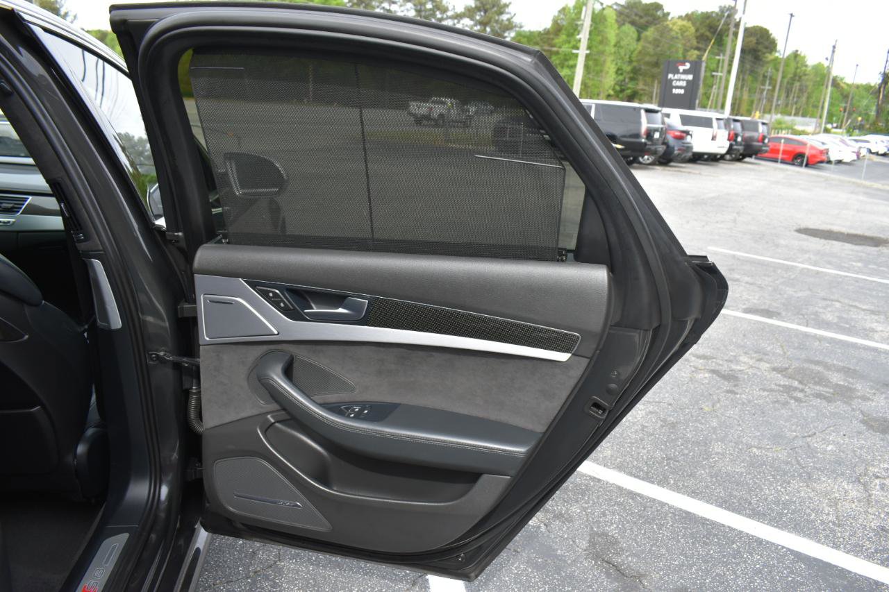 Used 2015 Audi S8 image 35