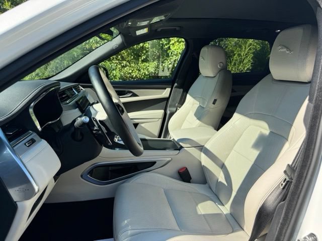 Certified 2025 Jaguar F-PACE R-Dynamic S AWD/4WD image 10