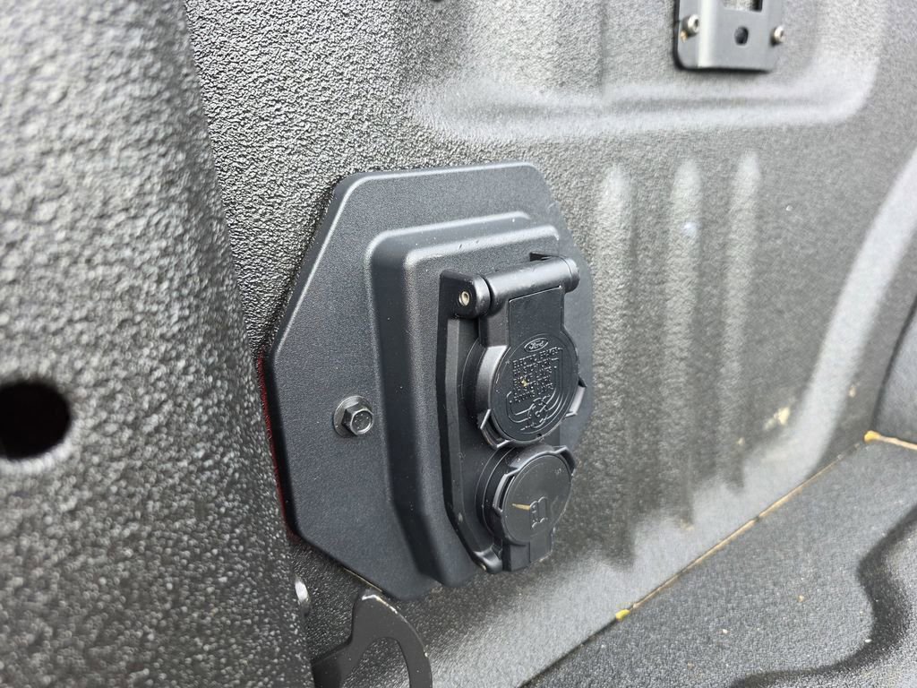 Used 2024 Ford F350 Lariat image 10