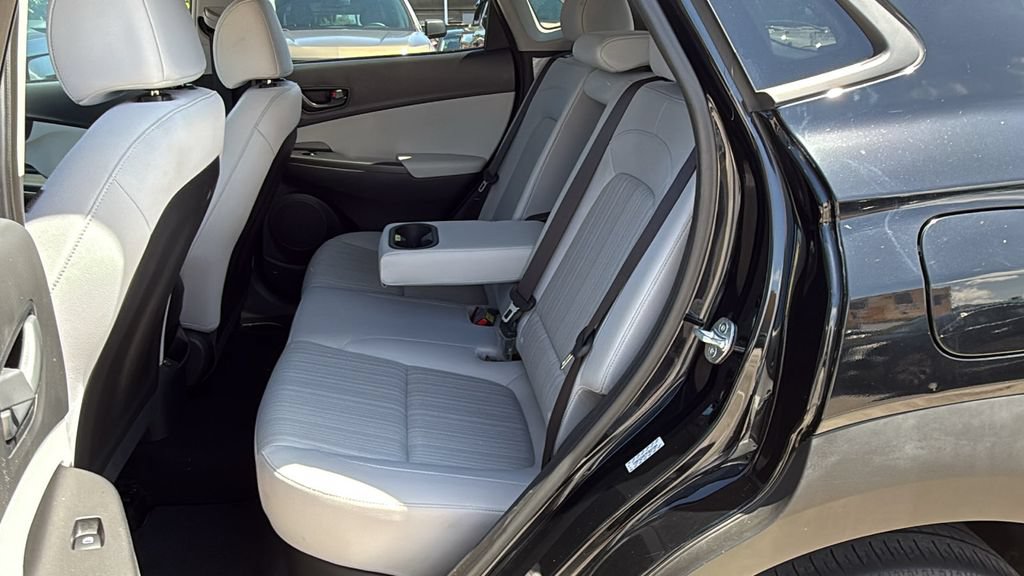 Used 2023 Hyundai Kona SEL FWD image 25