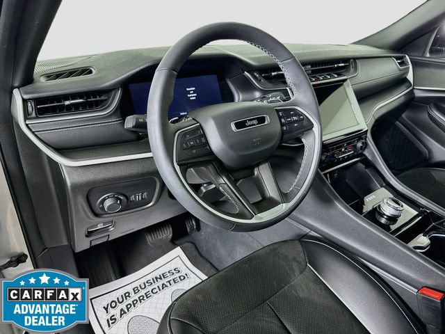 Used 2023 Jeep Grand Cherokee L Laredo AWD/4WD image 9