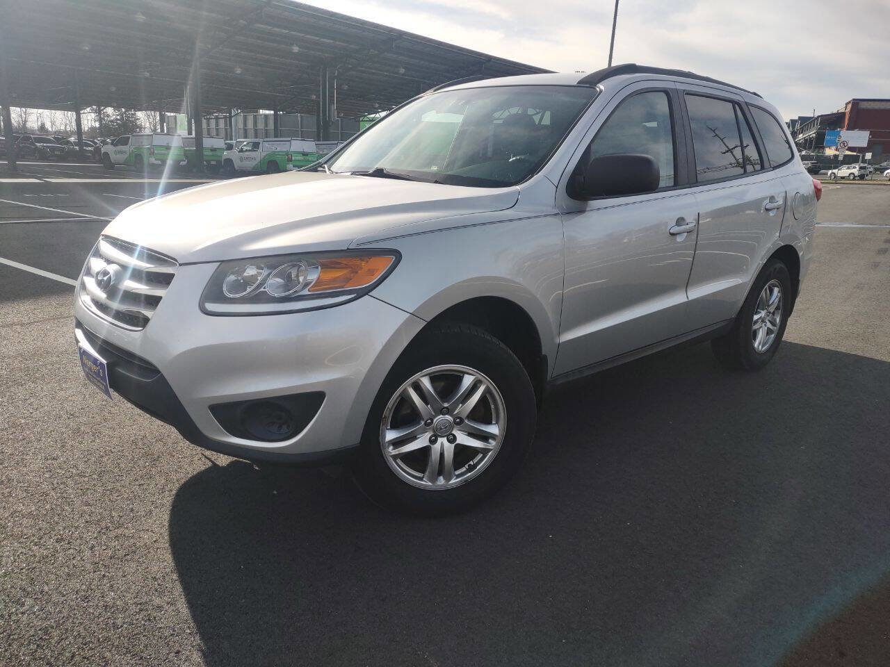 Used 2012 Hyundai Santa Fe GLS image 1