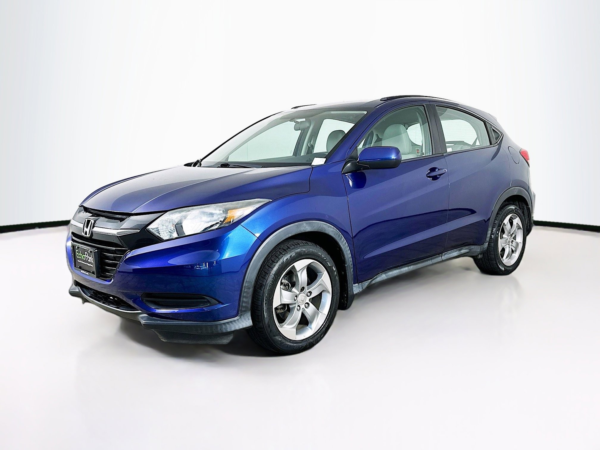 Used 2017 Honda HR-V LX image 3
