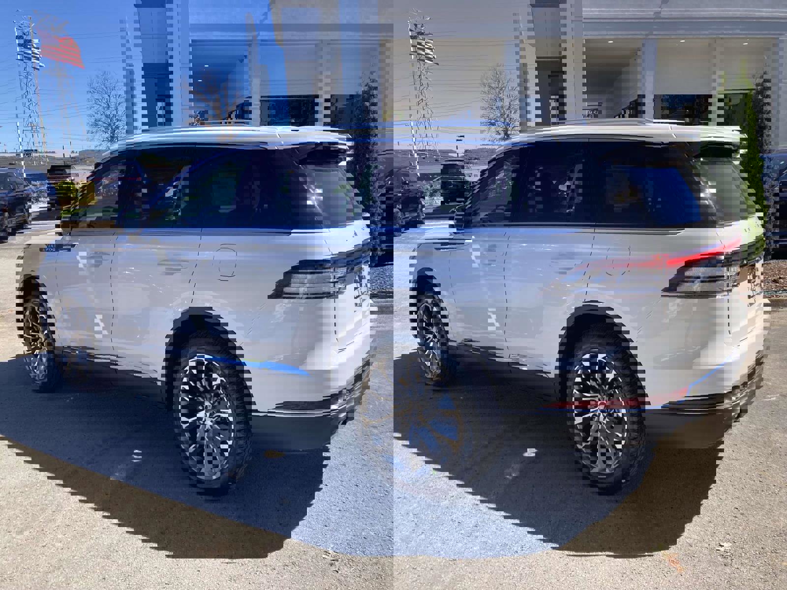 New 2026 Lincoln Aviator 2WD w/ Jet Appearance Package image 7