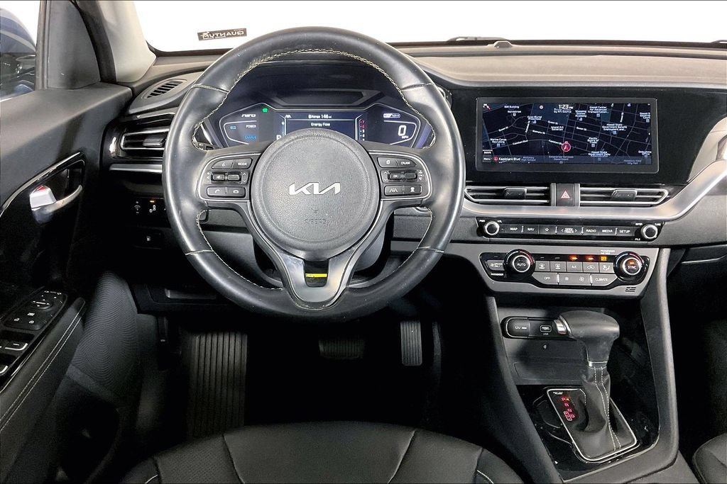 Used 2022 Kia Niro Touring Special Edition FWD image 4