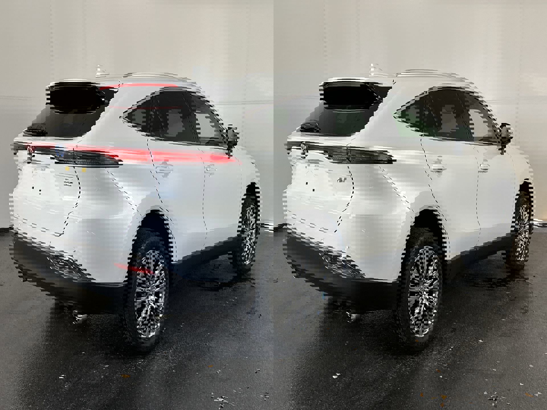 Used 2023 Toyota Venza Limited image 11