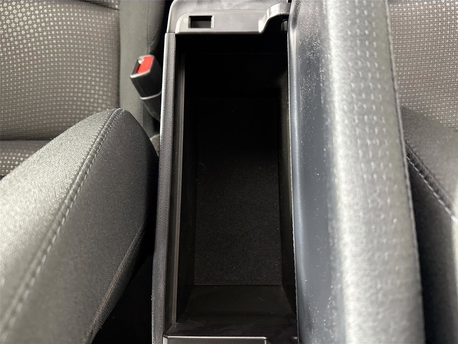 Certified 2022 Toyota Prius LE image 31