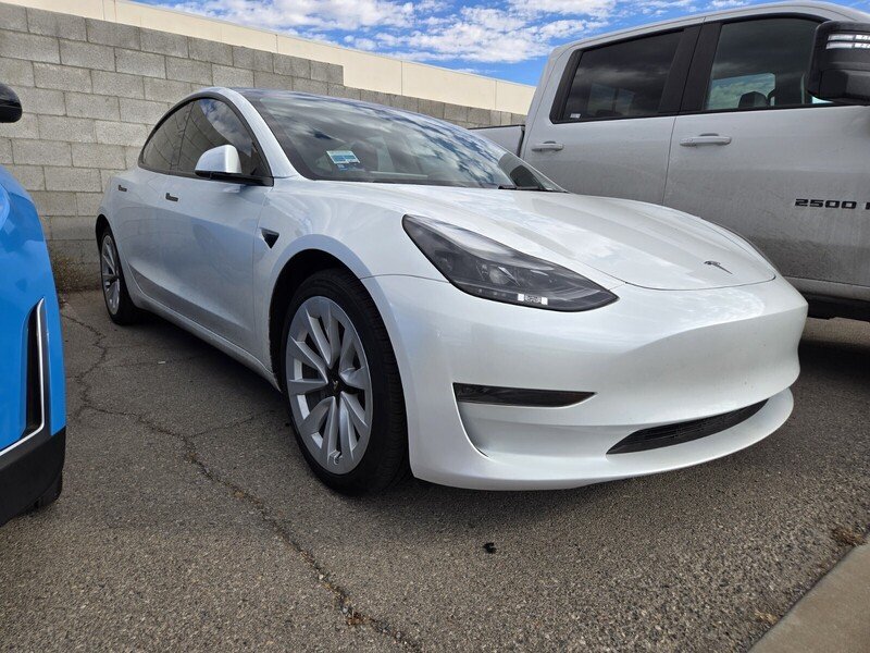 Used 2023 Tesla Model 3 Standard Range RWD image 2