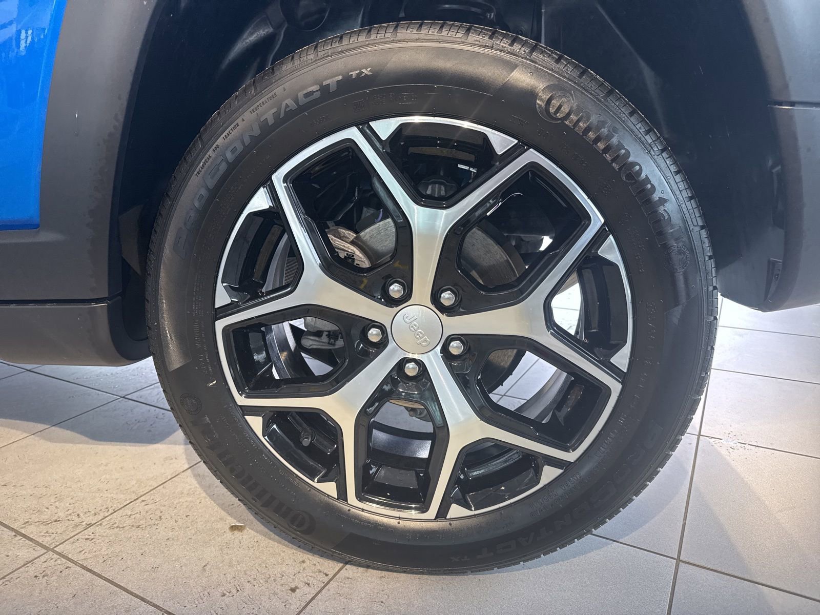 Used 2024 Jeep Compass Limited image 12