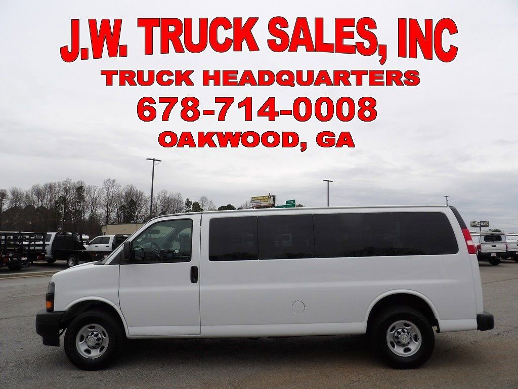 Used 2020 Chevrolet Express 3500 LS image 2