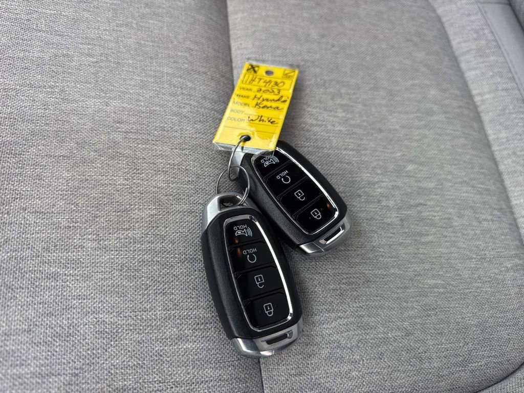 Used 2023 Hyundai Kona SE image 34