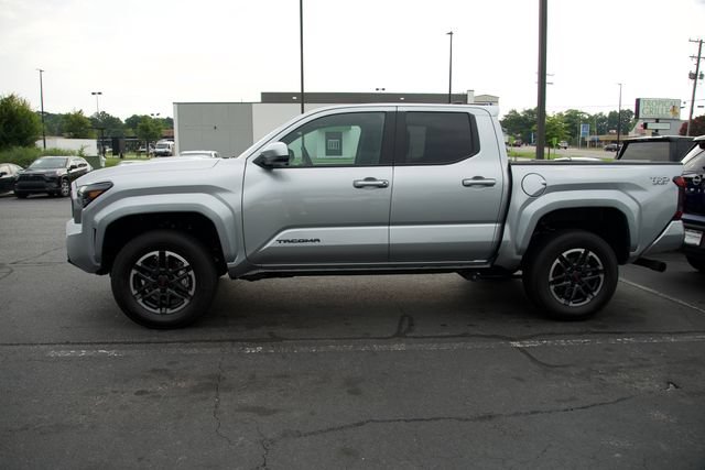 Used 2026 Toyota Tacoma TRD Sport AWD/4WD image 4