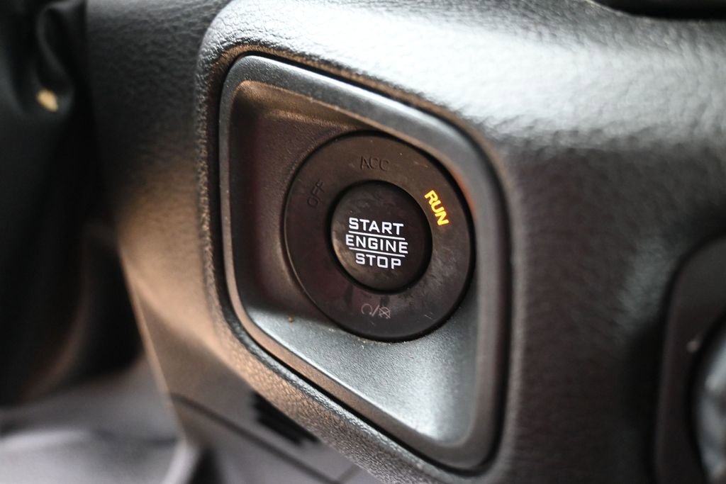 Used 2024 Jeep Wrangler Unlimited w/ Convenience Group AWD/4WD image 22
