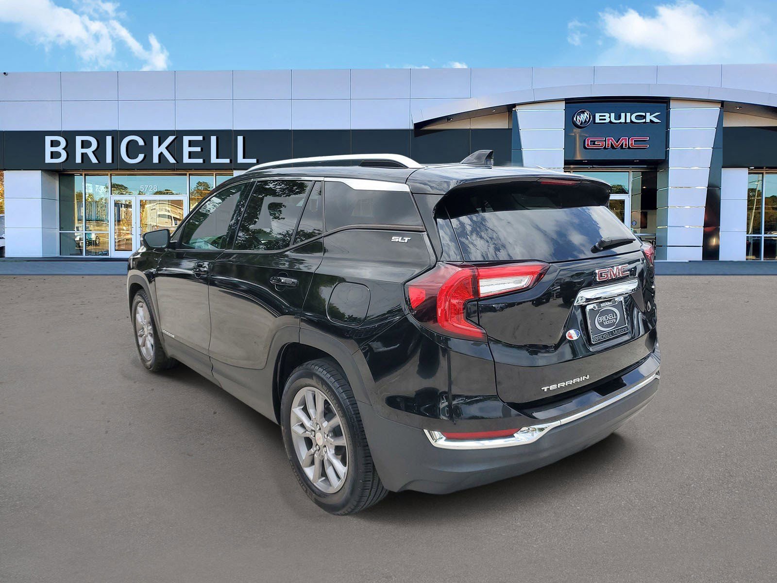 Used 2022 GMC Terrain SLT w/ LPO, Floor Liner Package FWD image 4