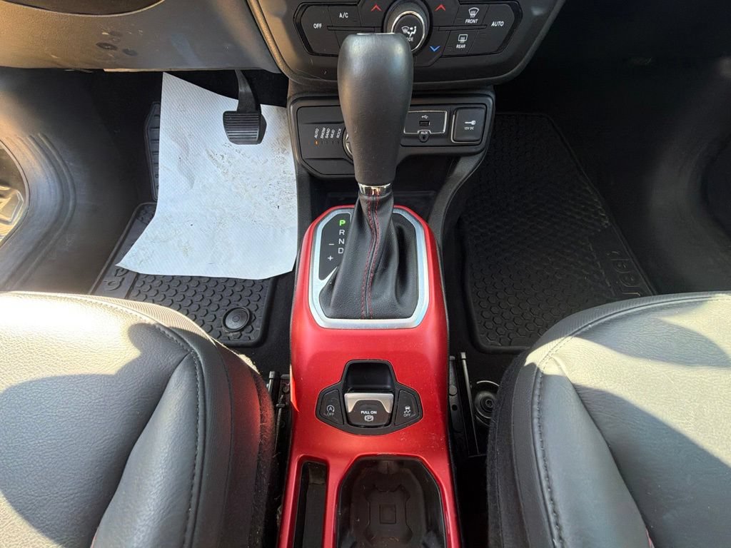 Used 2021 Jeep Renegade Trailhawk w/ Sun & Sound Group AWD/4WD image 21