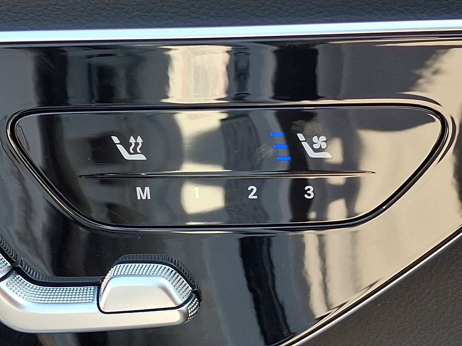 New 2026 Mercedes-Benz E 350 4MATIC Sedan image 19