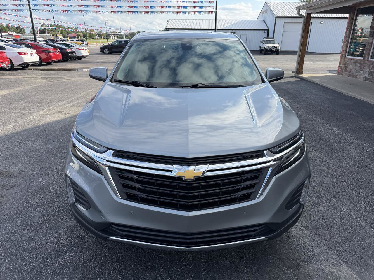 Used 2024 Chevrolet Equinox LT w/ Driver Convenience Package AWD/4WD image 12