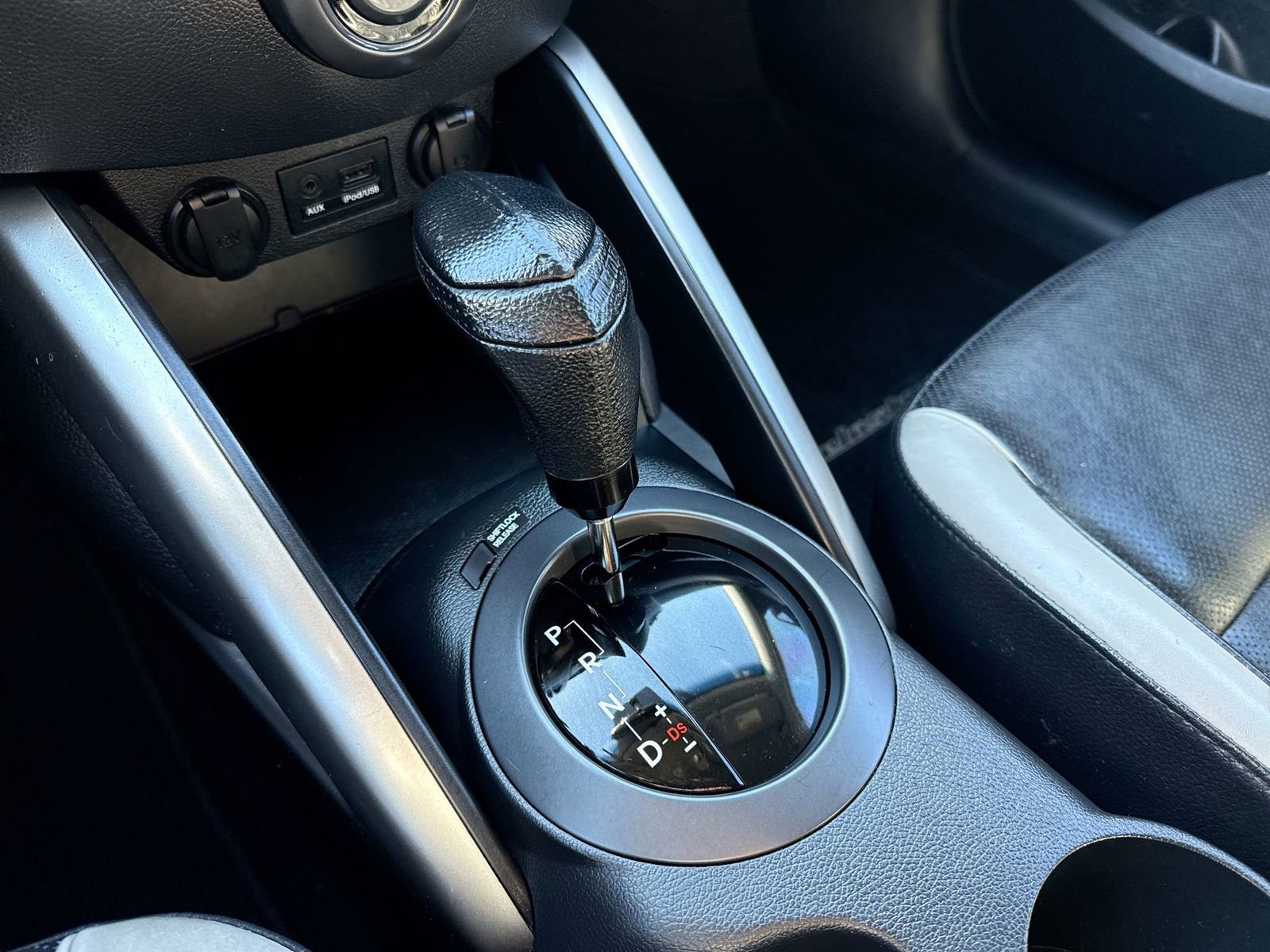 Used 2014 Hyundai Veloster Turbo image 20