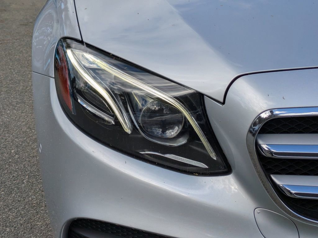 Used 2017 Mercedes-Benz E 300 image 9