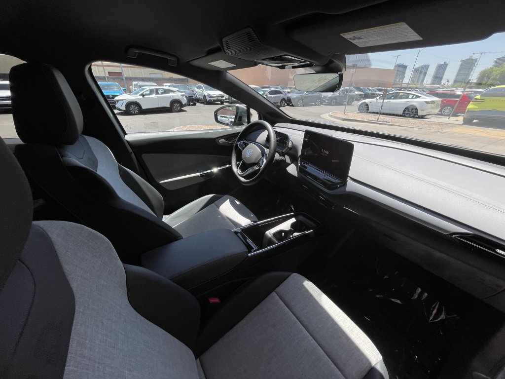 Used 2023 Volkswagen ID.4 Pro image 23