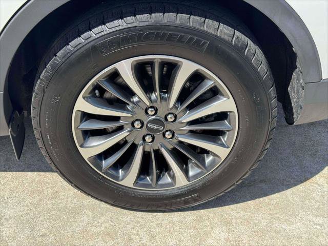 Used 2022 Lincoln Nautilus Reserve AWD/4WD image 11