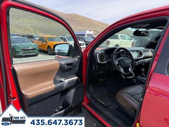 Used 2016 Toyota Tacoma Limited image 13