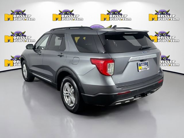 Used 2022 Ford Explorer XLT w/ Equipment Group 202A image 7