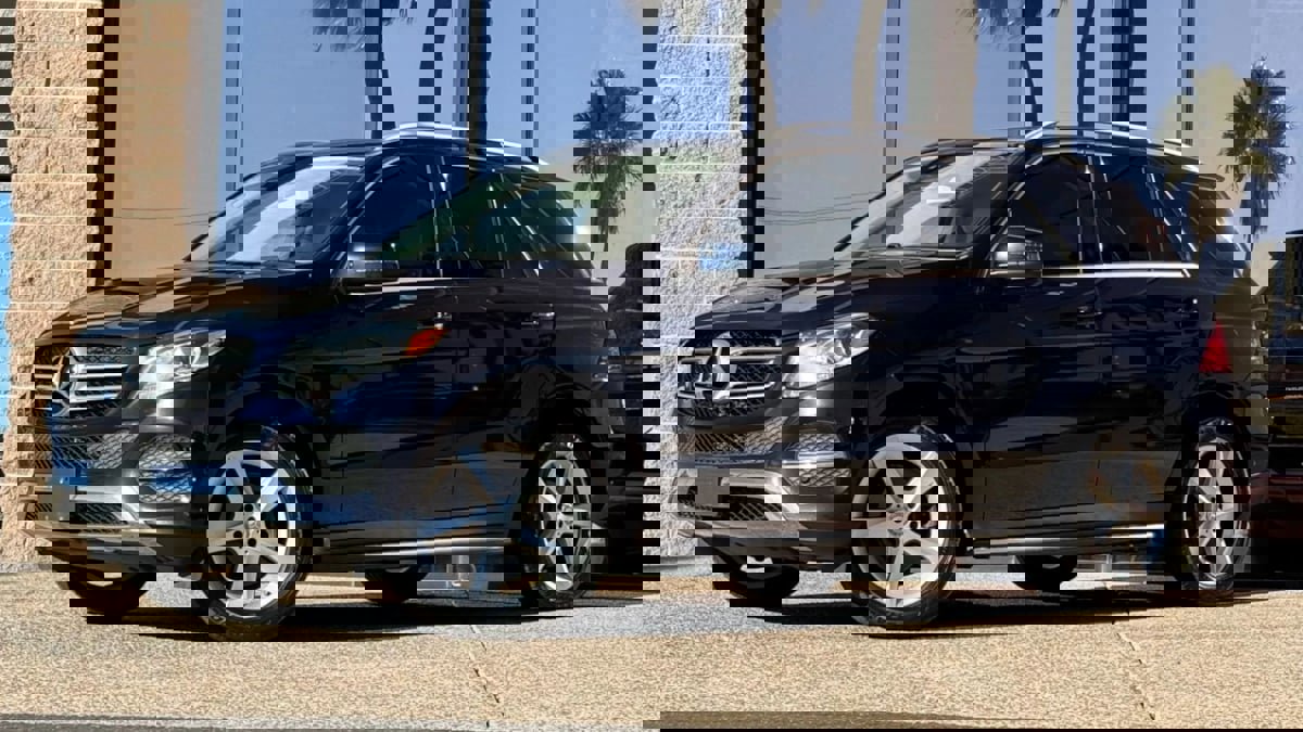 Used 2017 Mercedes-Benz GLE 350 4MATIC image 4