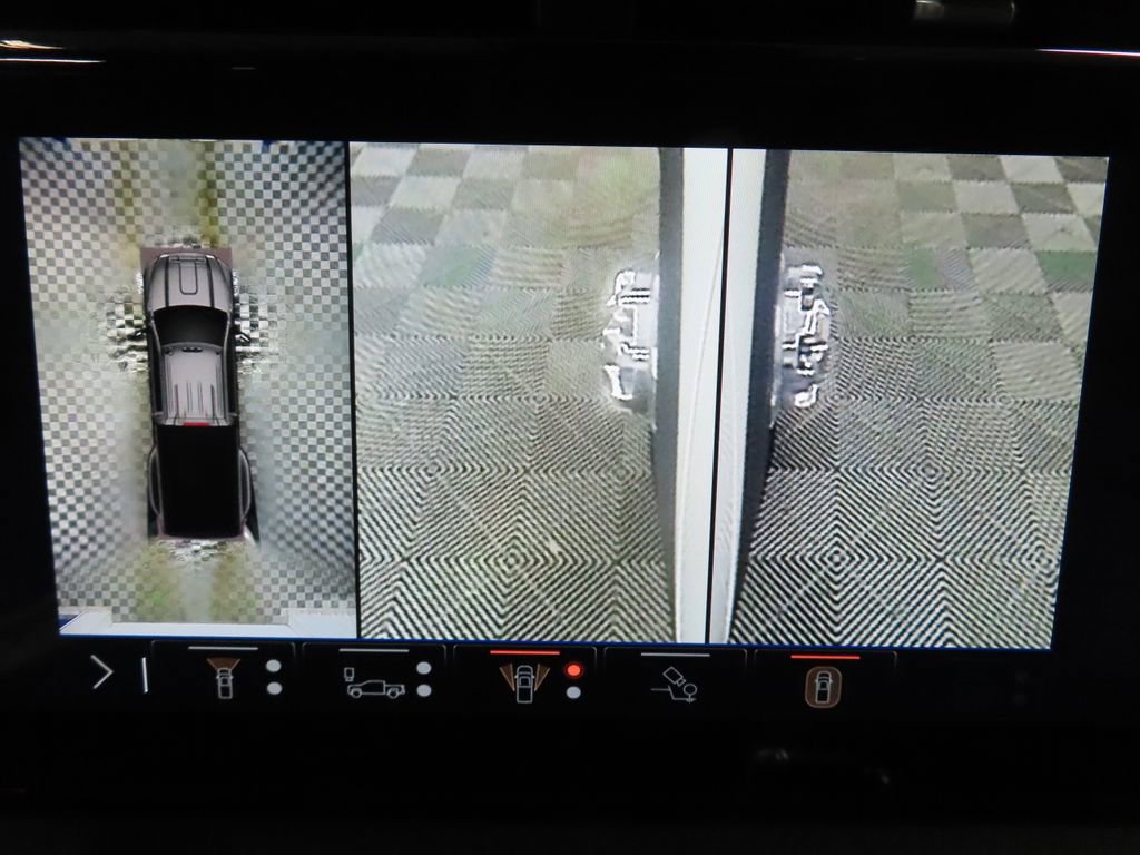 Used 2024 GMC Sierra 3500 Denali w/ Denali Reserve Package image 23