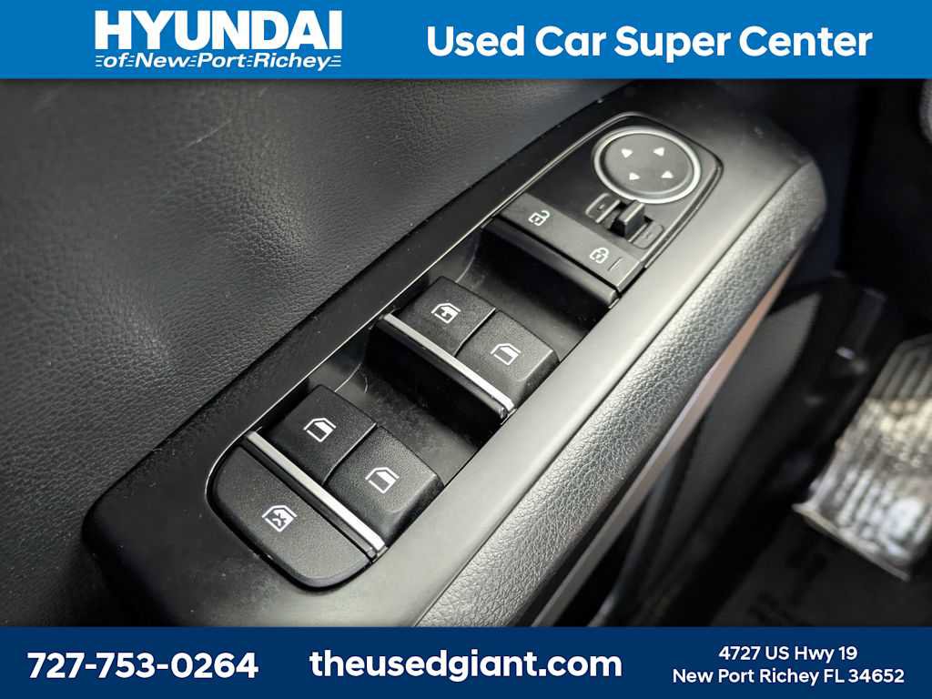 Used 2024 Kia Soul LX w/ Option Group 015 image 25