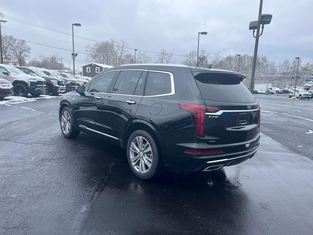 Used 2024 Cadillac XT6 Premium Luxury AWD/4WD image 3