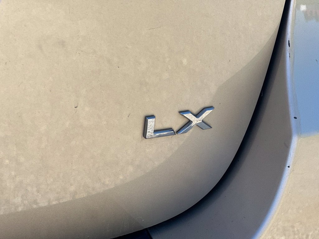 Used 2016 Kia Sedona LX w/ LX Convenience Package FWD image 4