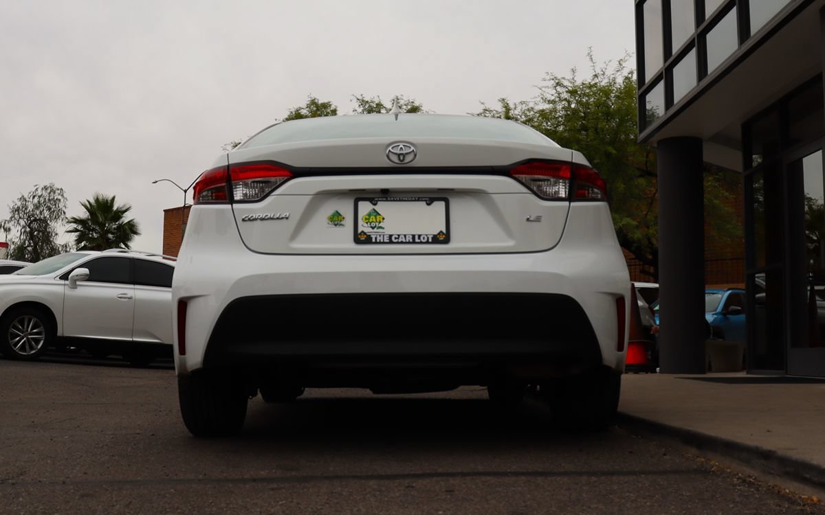 Used 2023 Toyota Corolla LE FWD image 12