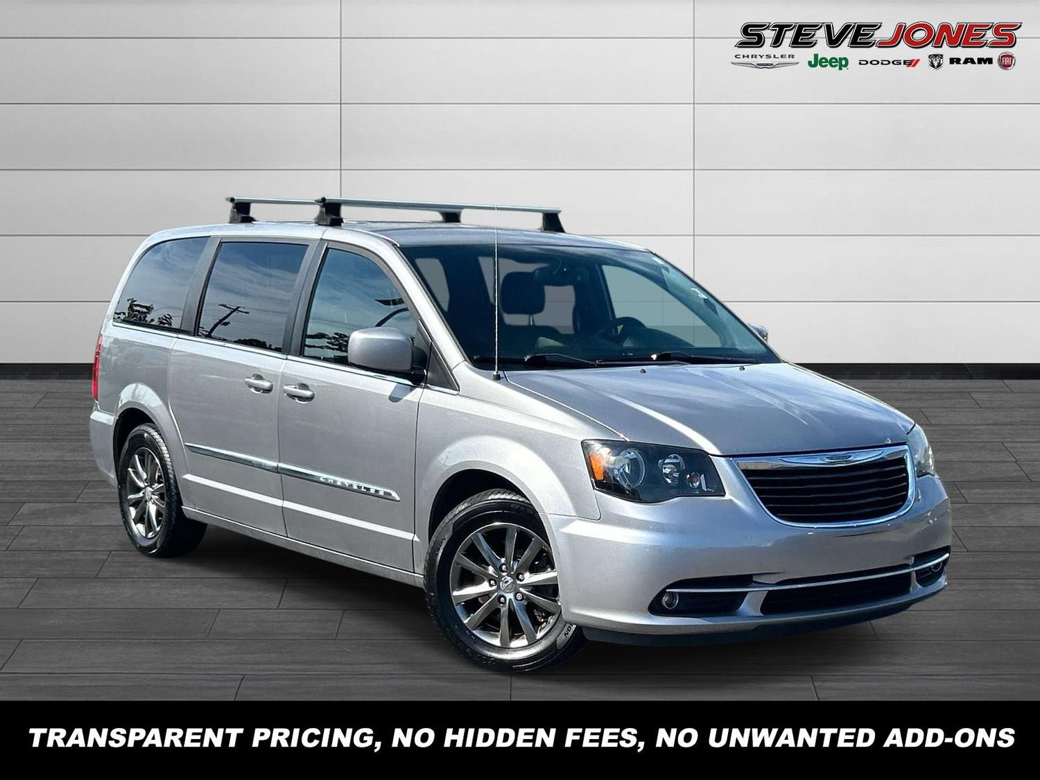 Used 2016 Chrysler Town & Country S w/ Driver Convenience Group FWD image 1