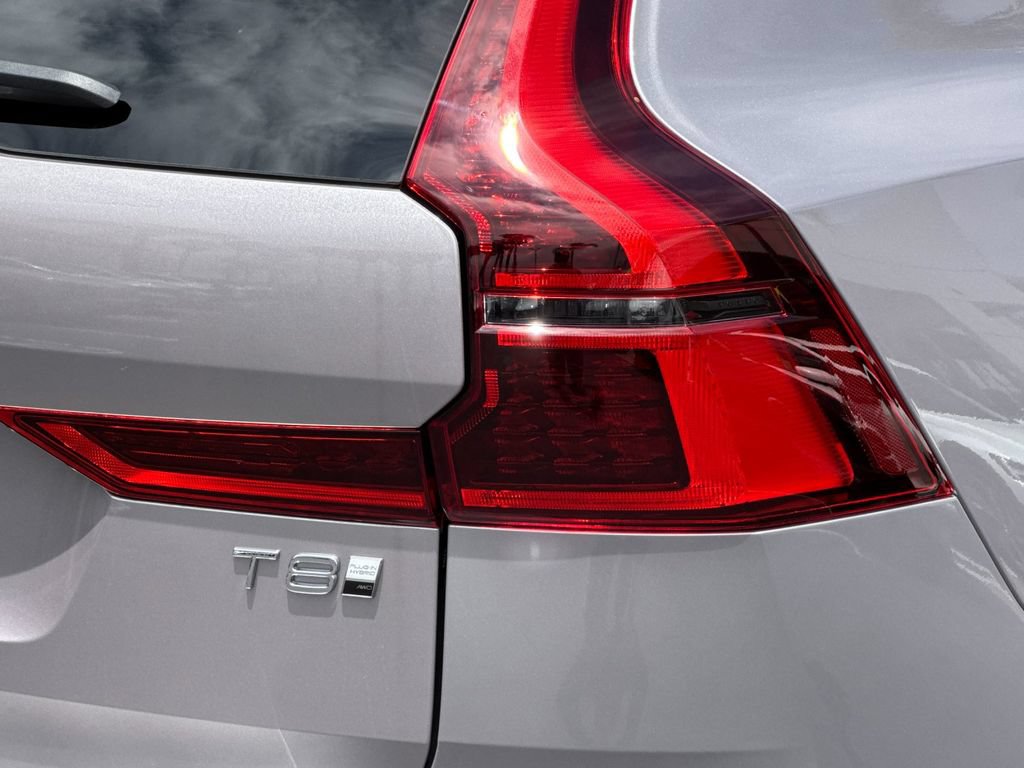 New 2026 Volvo XC60 T8 Plus w/ Climate Package PRO AWD/4WD image 26