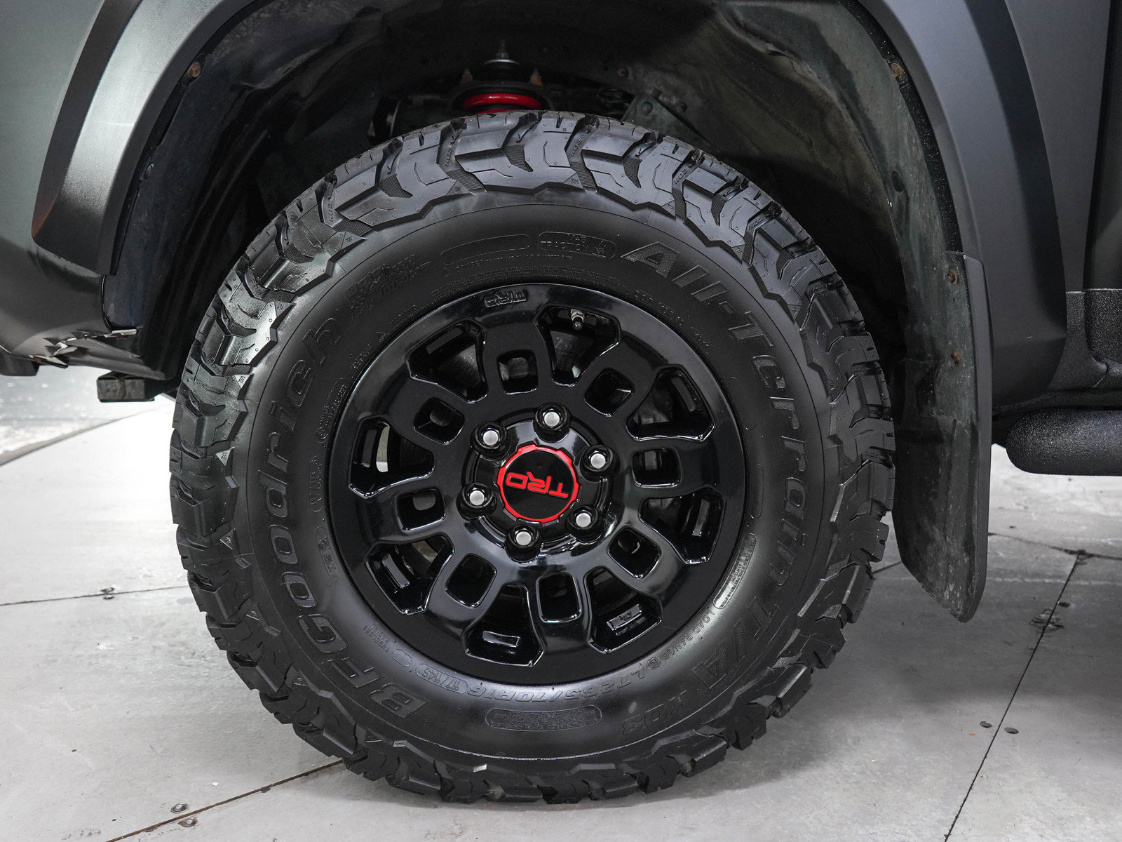 Used 2019 Toyota Tacoma TRD Off-Road AWD/4WD image 29