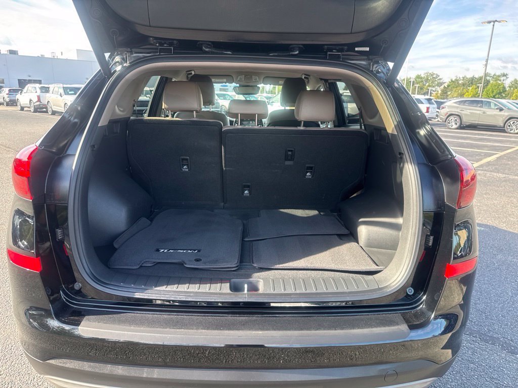 Certified 2021 Hyundai Tucson Limited w/ Cargo Package AWD/4WD image 10